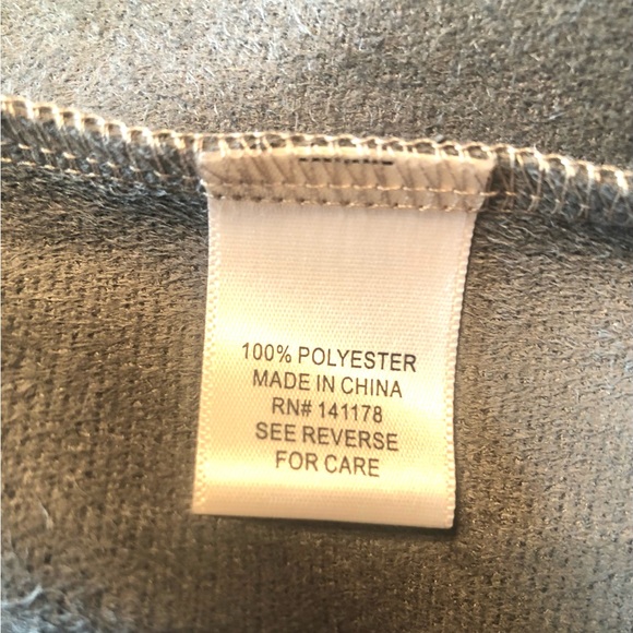 Kirious, Buttery Soft Cropped Top. NWT - Picture 8 of 10